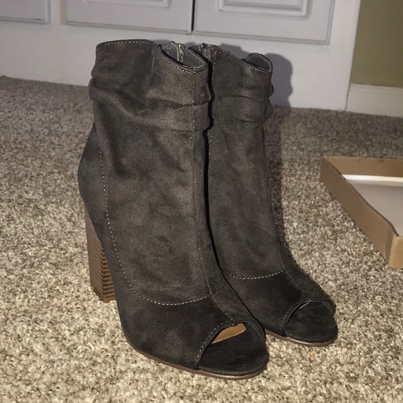 Peep toe booties - Picture 1 of 3